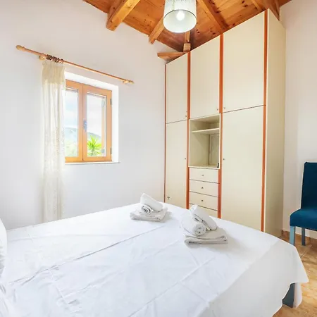 Apartamento Maistroshome *